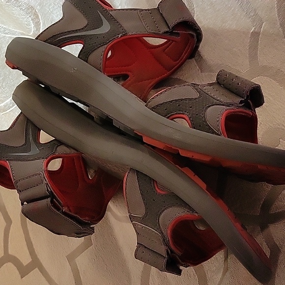 Columbia Sandals - Picture 6 of 8